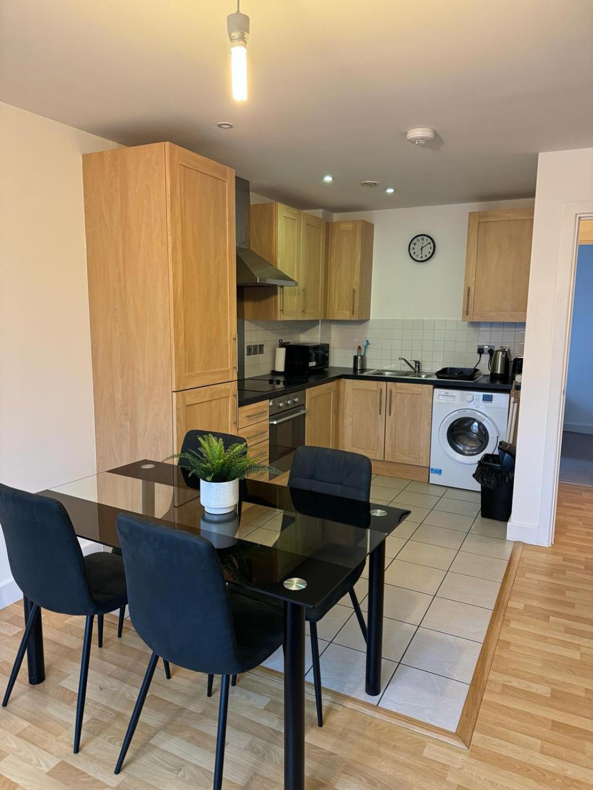 Spacious 2 Bedrooms Apartment In Stratford Londra Esterno foto